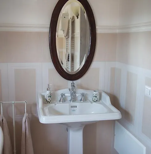 Don Carlo Di Charme Bio בית חווה